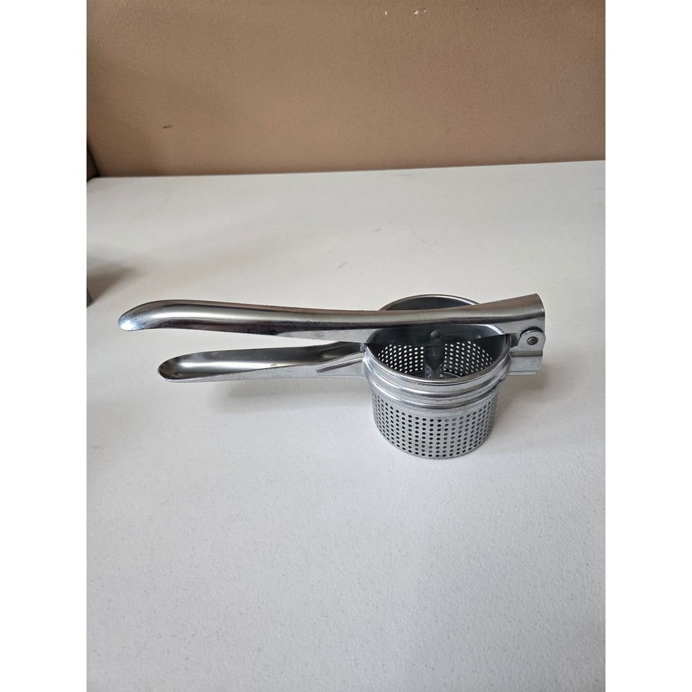 Vintage Stainless Steel Potato Ricer Press Masher Fruit Vegetable Kitchen Tool